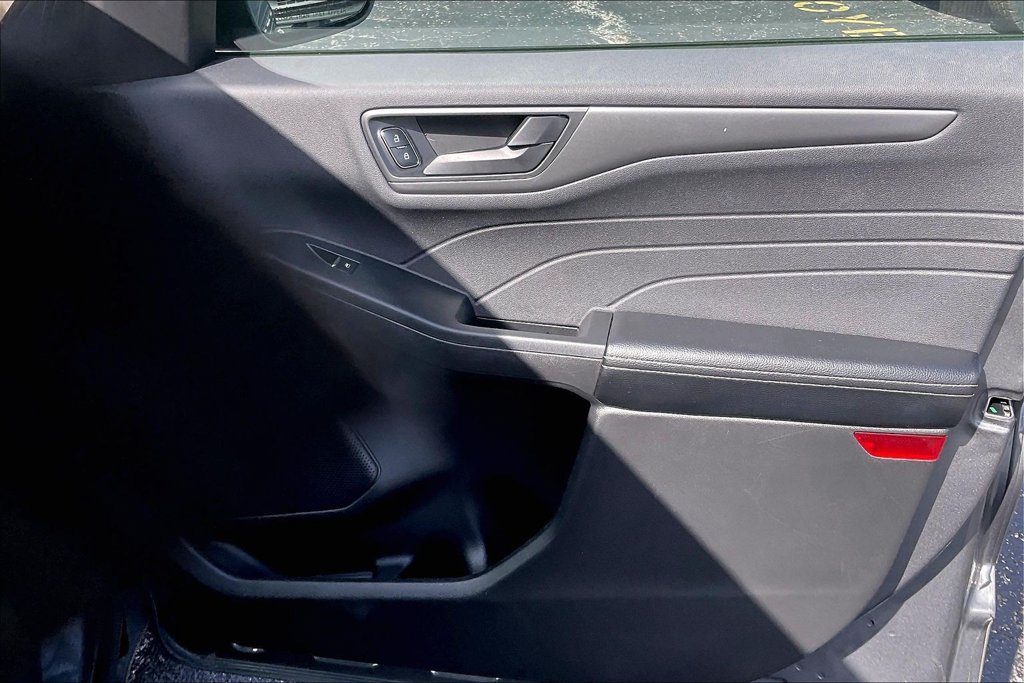 Certified 2023 Ford Escape Active AWD/4WD image 23