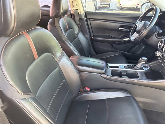 Used 2022 Nissan Sentra SR w/ SR Premium Package image 32