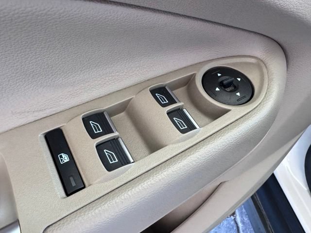 Certified 2018 Ford C-MAX SE w/ Equipment Group 202A FWD image 10