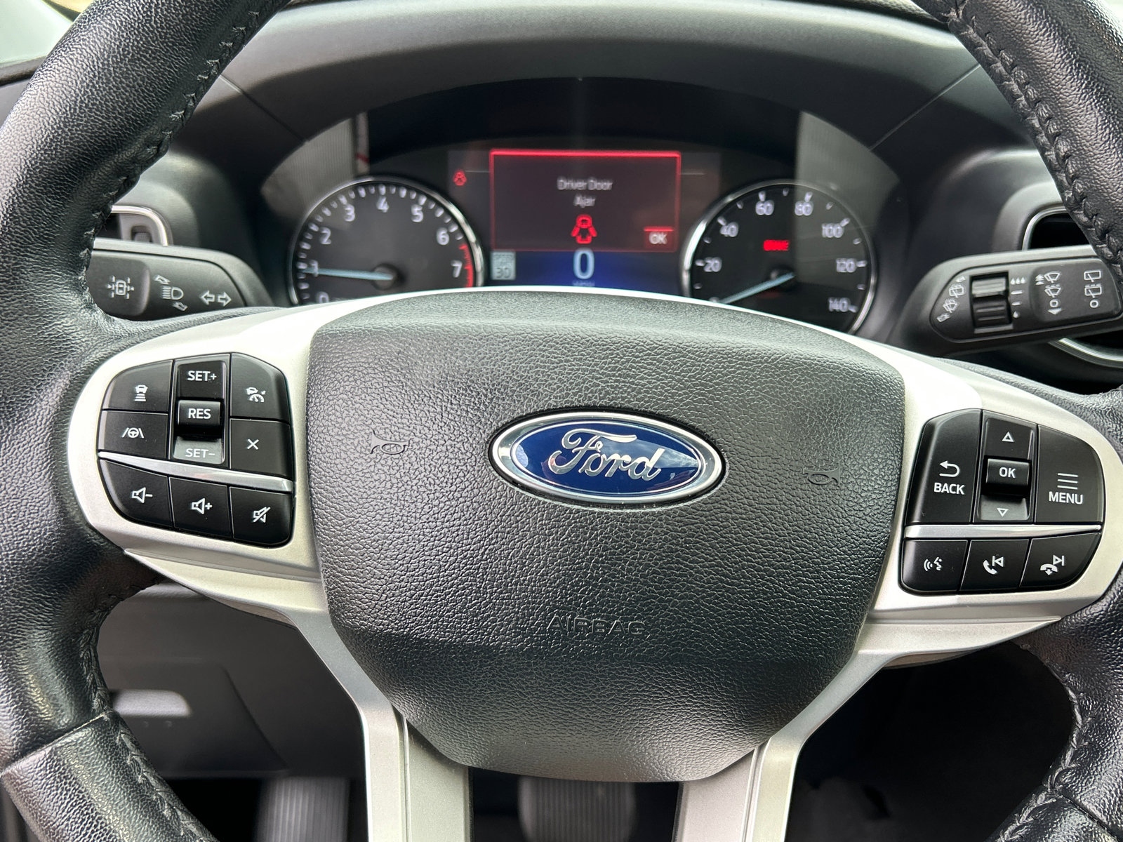 Certified 2023 Ford Explorer XLT w/ Equipment Group 202A AWD/4WD image 9