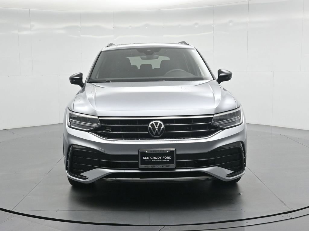 Used 2024 Volkswagen Tiguan SE R-Line image 29