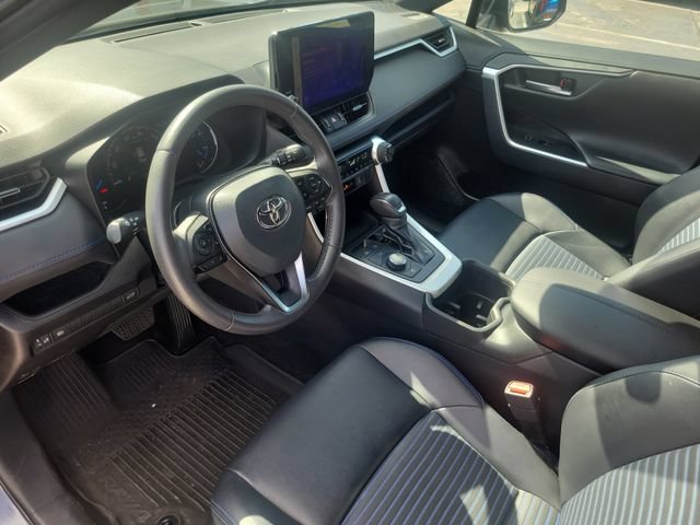 Used 2023 Toyota RAV4 XSE AWD/4WD image 18