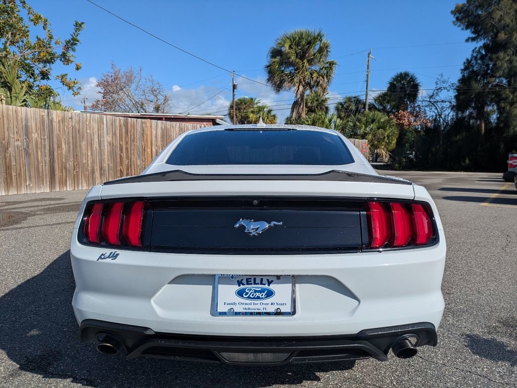 Certified 2022 Ford Mustang Coupe RWD image 7