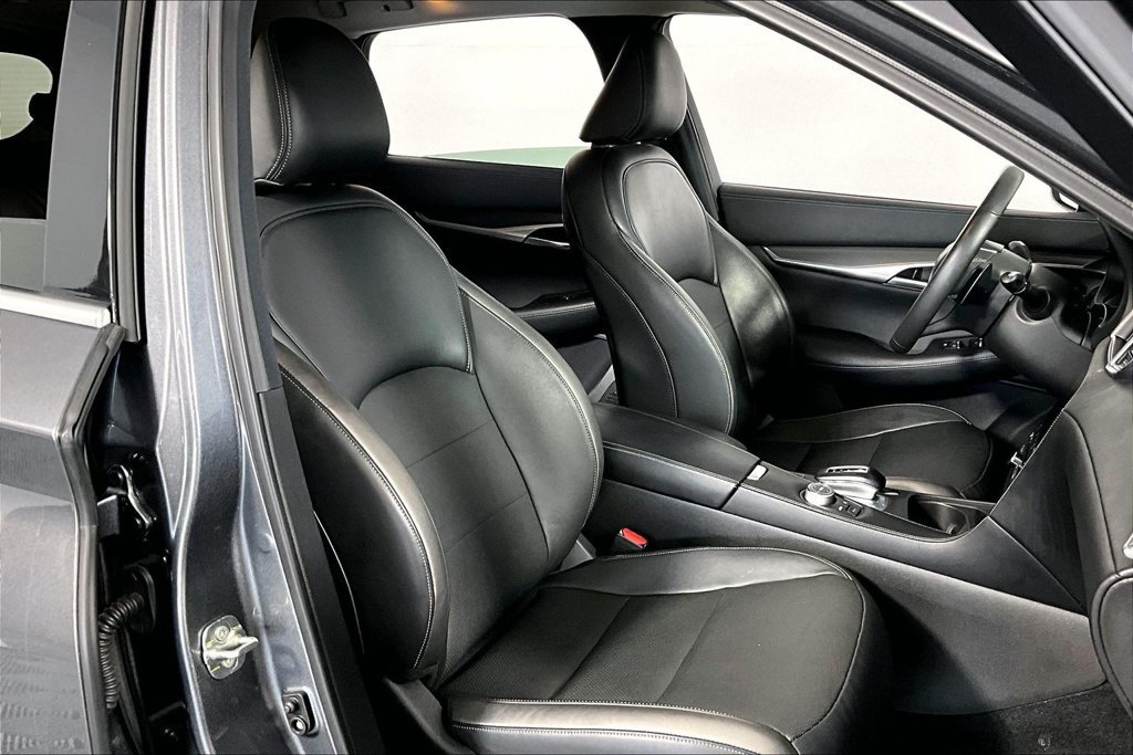Used 2023 INFINITI QX50 Luxe w/ Cargo Package FWD image 7