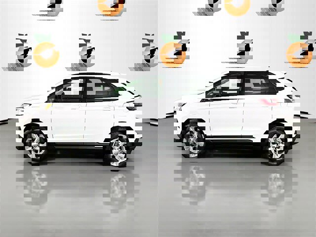 Certified 2024 Ford Edge SE image 2