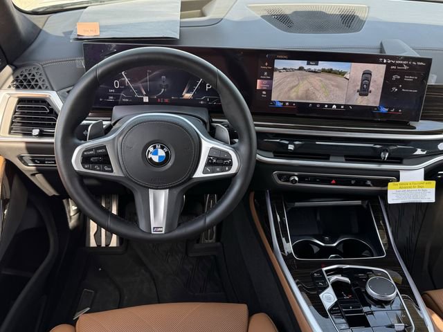 Used 2024 BMW X7 xDrive40i w/ M Sport Package AWD/4WD image 11