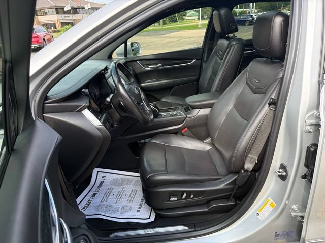 Used 2020 Cadillac XT5 Premium Luxury w/ LPO, Floor Liner Package AWD/4WD image 7