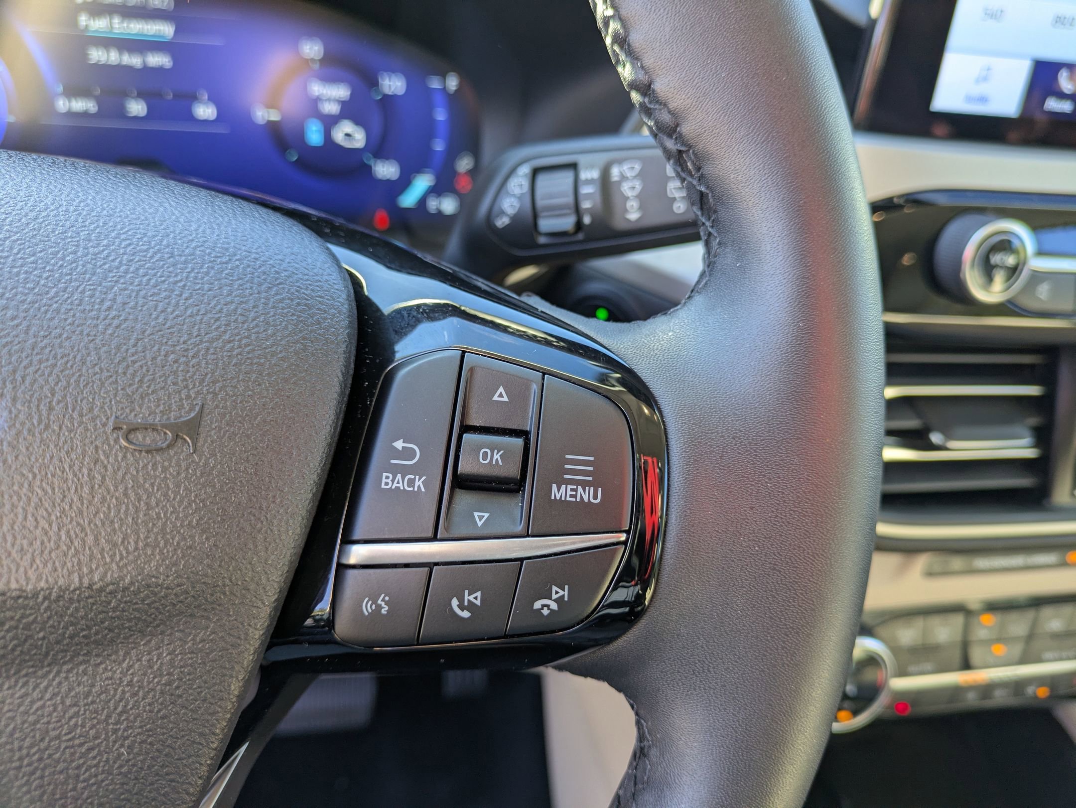 Certified 2022 Ford Escape SEL w/ Technology Package image 19