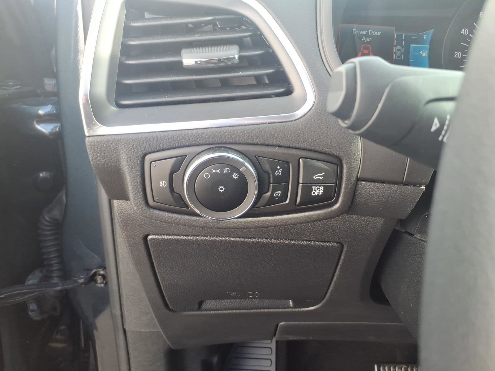 Certified 2024 Ford Edge Titanium image 13