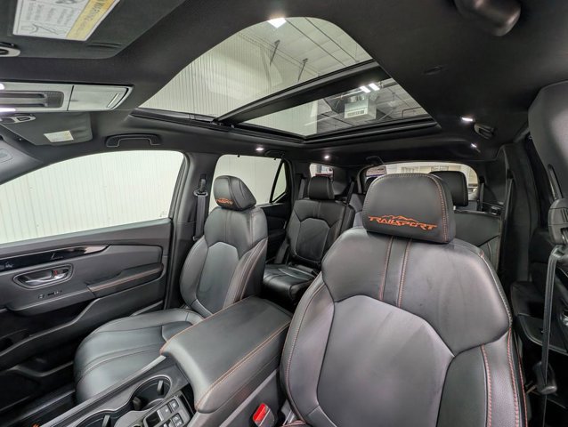Used 2024 Honda Pilot TrailSport image 8