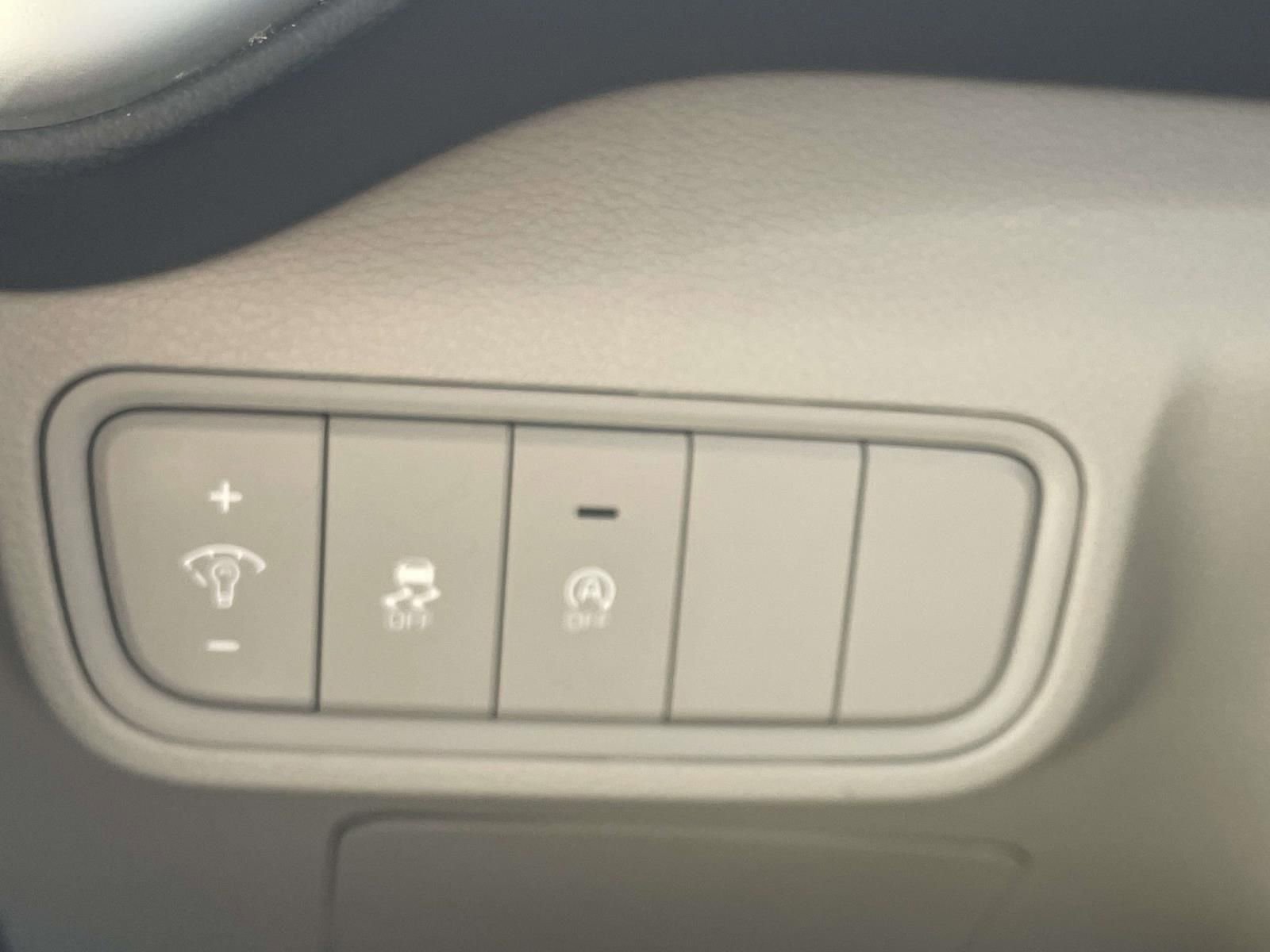 Used 2024 Kia Soul LX w/ Option Group 015 FWD image 29