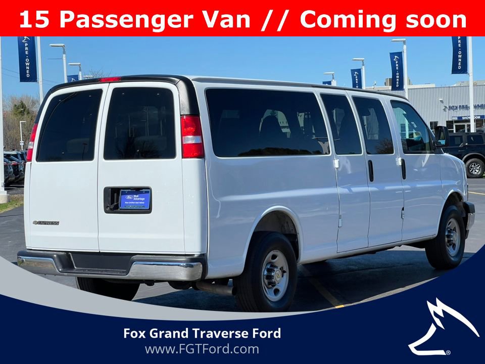 Used 2025 Chevrolet Express 3500 LT w/ LT Preferred Equipment Group image 9