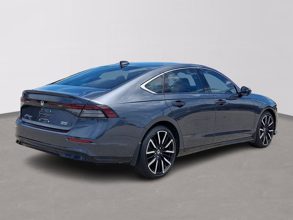Used 2025 Honda Accord Touring image 6