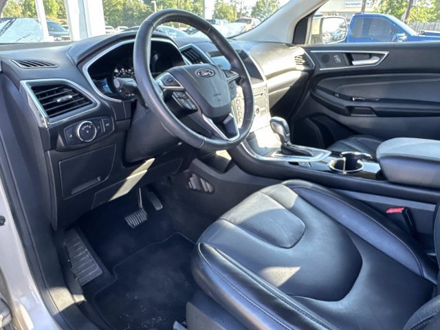 Certified 2018 Ford Edge Titanium FWD image 18