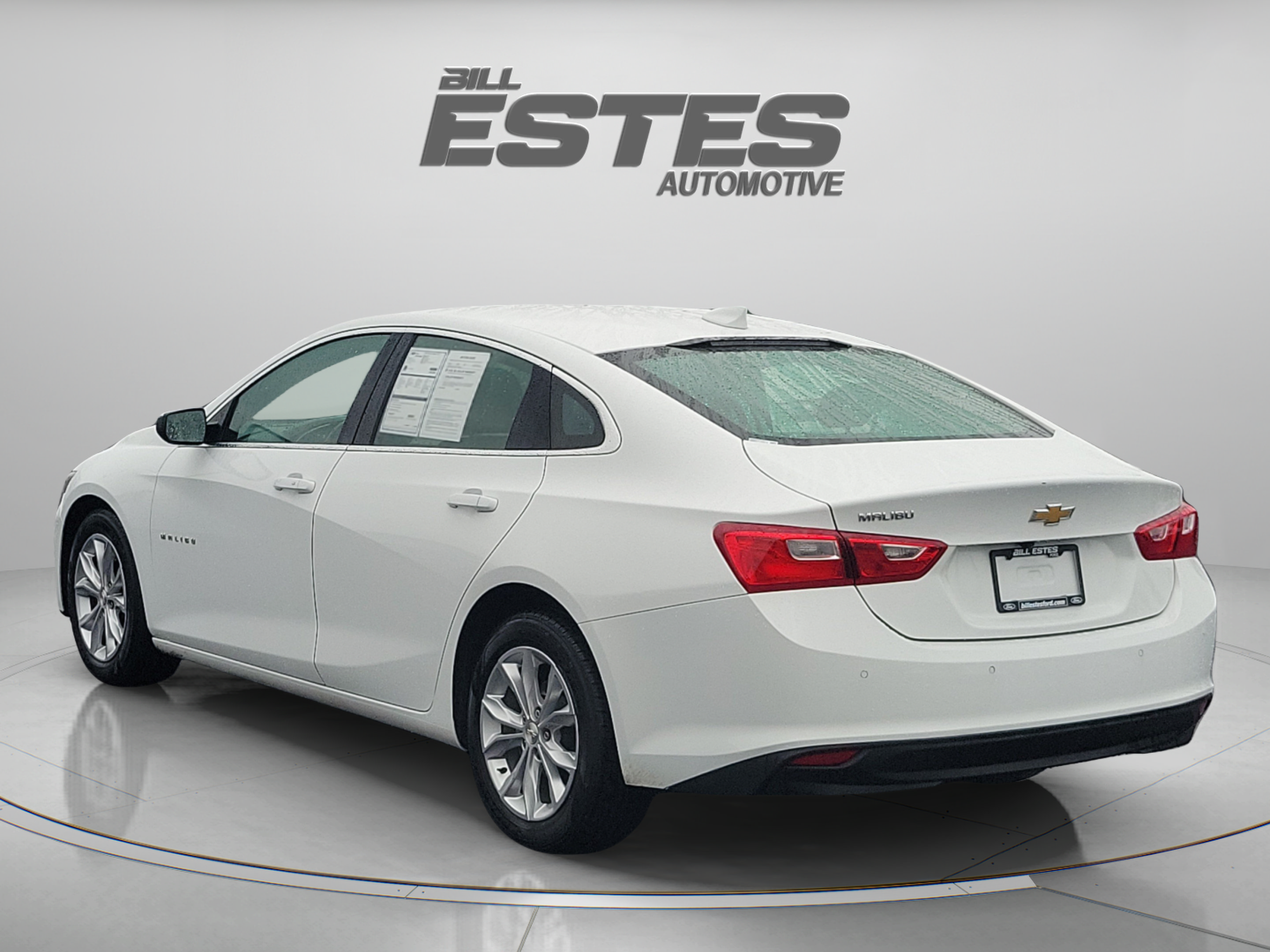 Used 2024 Chevrolet Malibu LT FWD image 2