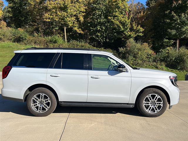 Certified 2025 Ford Expedition Active AWD/4WD image 4