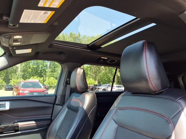 Certified 2024 Ford Explorer ST-Line w/ Class IV Trailer Tow Package AWD/4WD image 13