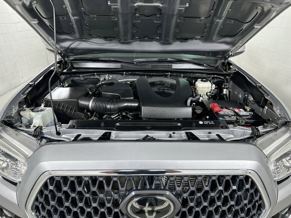 Used 2019 Toyota Tacoma TRD Off-Road AWD/4WD image 32