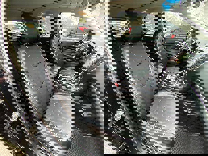 Certified 2018 Ford Edge Titanium w/ Technology Package image 28