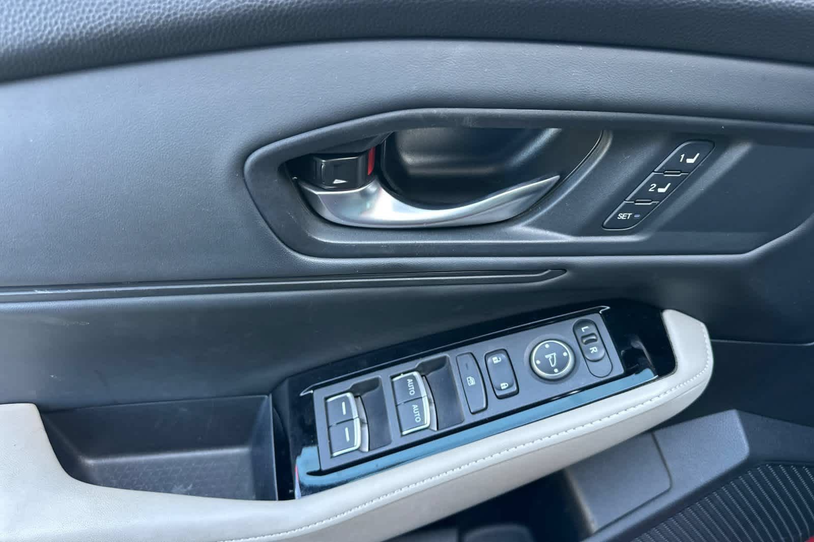 Used 2023 Honda Accord Touring image 13