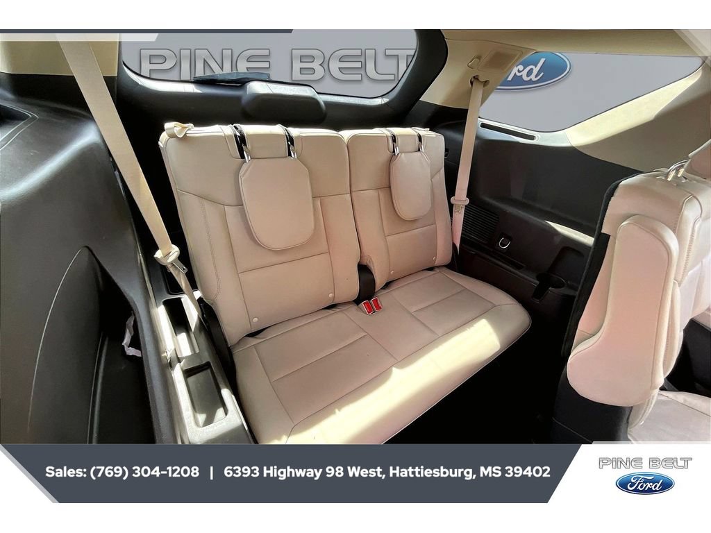 Certified 2022 Ford Explorer Platinum w/ Equipment Group 601A AWD/4WD image 21