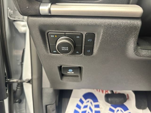 Certified 2025 Ford Expedition Active image 38