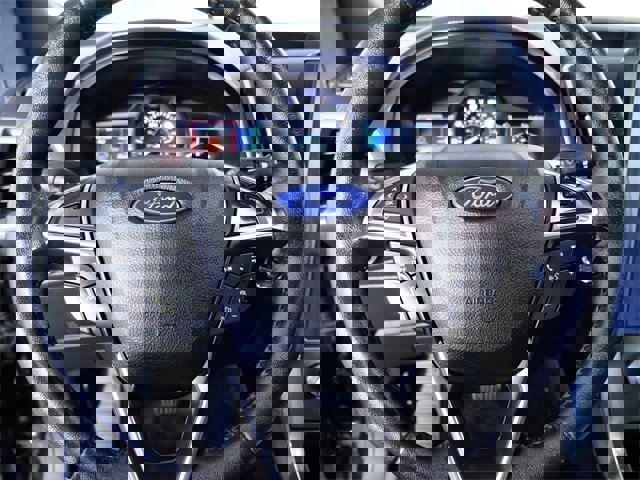 Certified 2022 Ford Edge Titanium w/ Equipment Group 301A image 18