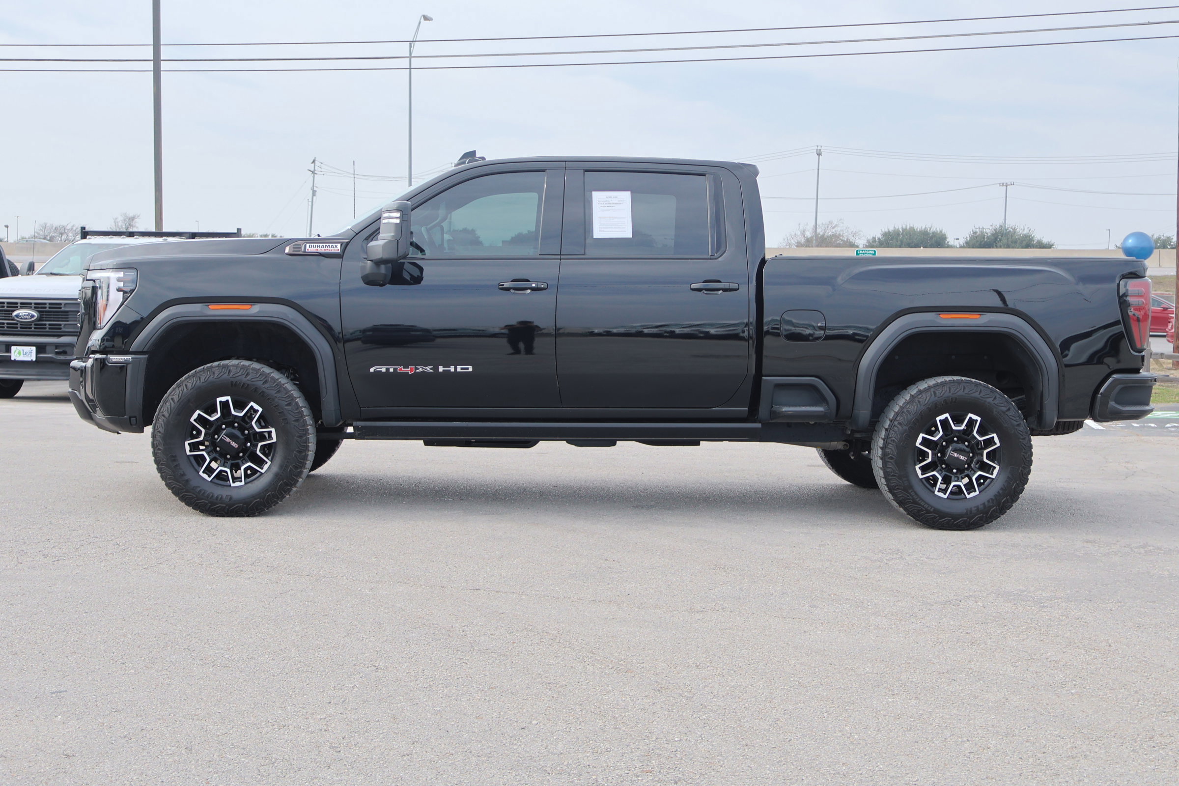 Used 2024 GMC Sierra 2500 AT4X image 14