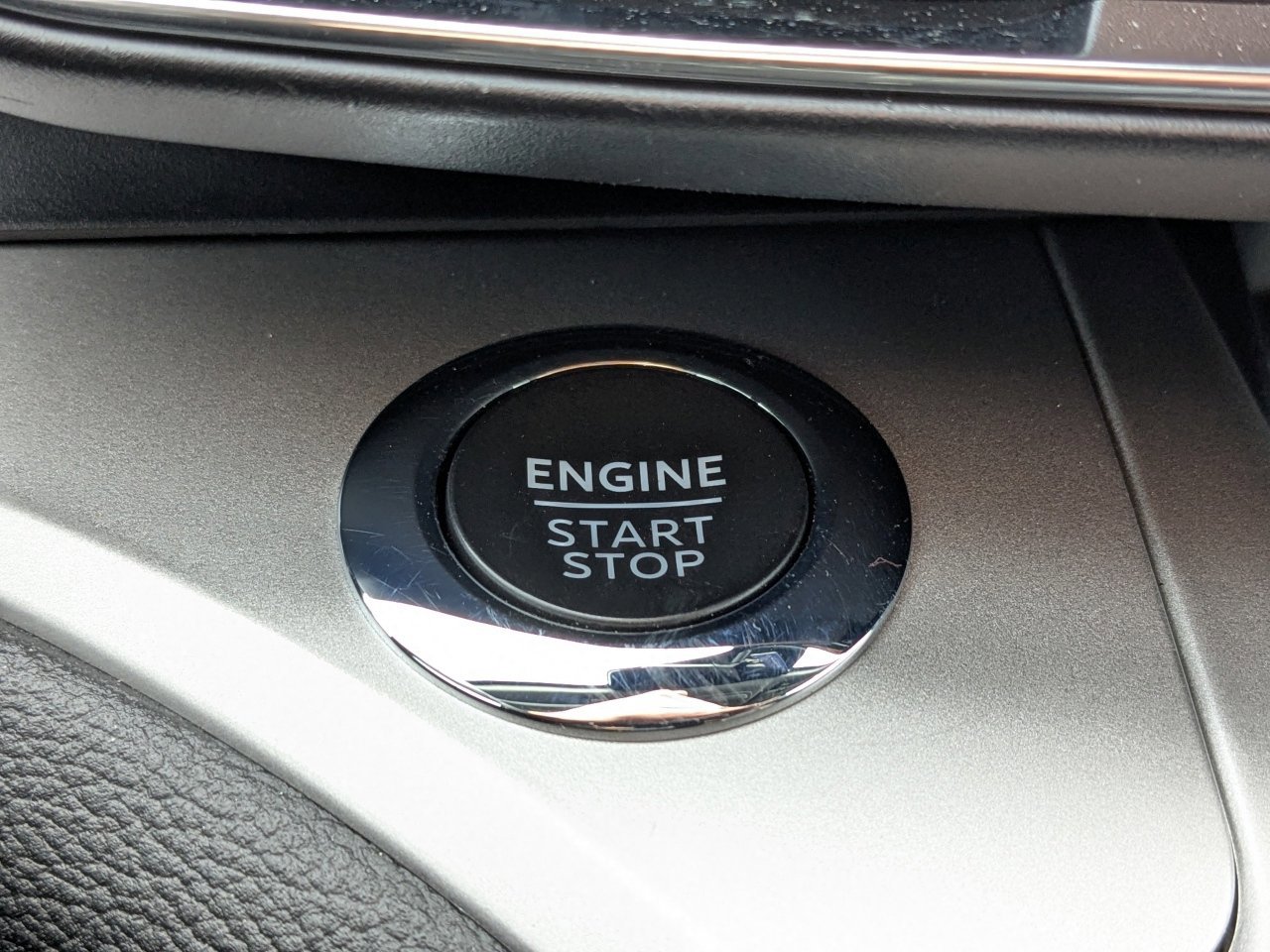 Certified 2022 Ford Explorer XLT w/ Equipment Group 202A image 36