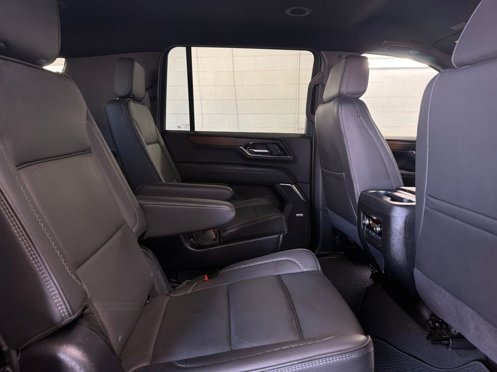 Used 2025 GMC Yukon XL Denali image 29