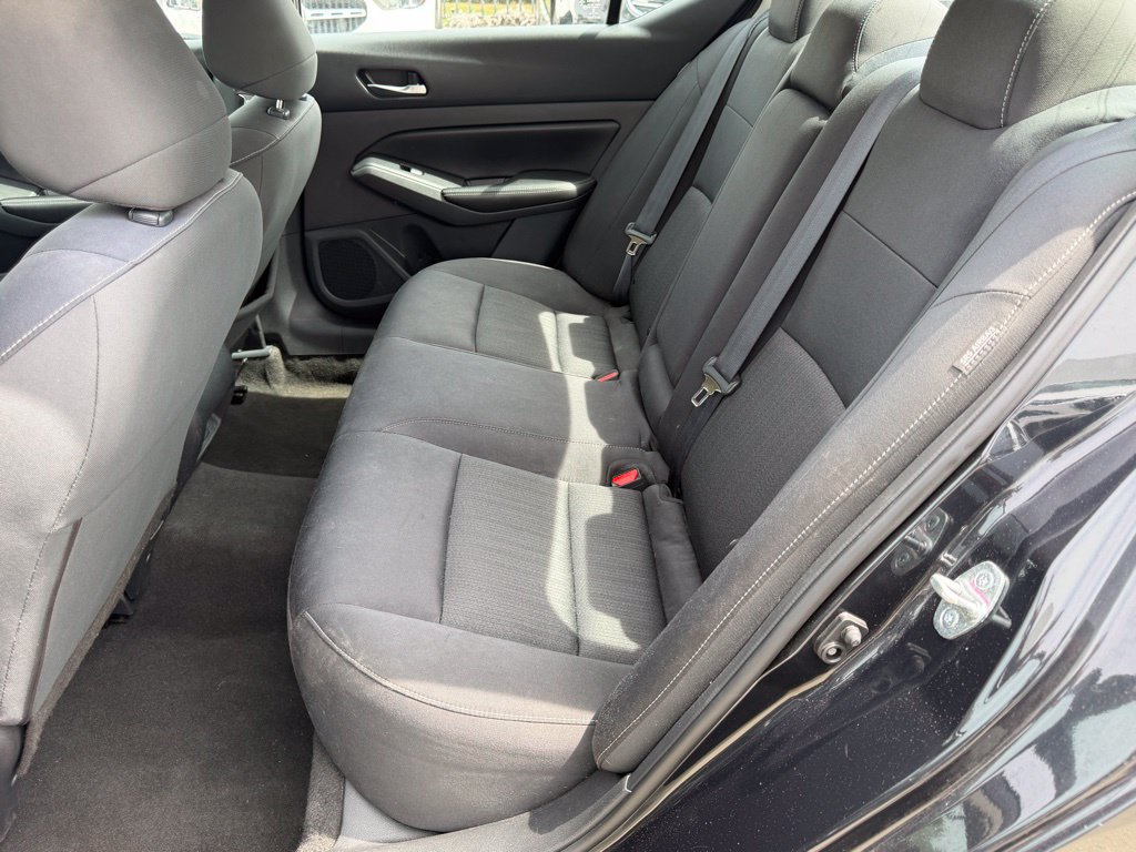 Used 2022 Nissan Altima 2.5 SV FWD image 30