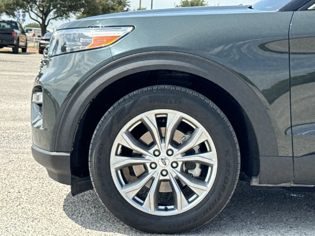 Certified 2023 Ford Explorer XLT w/ Equipment Group 202A RWD image 10
