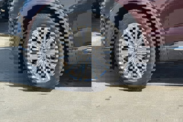 Certified 2020 Ford Explorer Limited w/ Hybrid Equipment Group 310A image 36