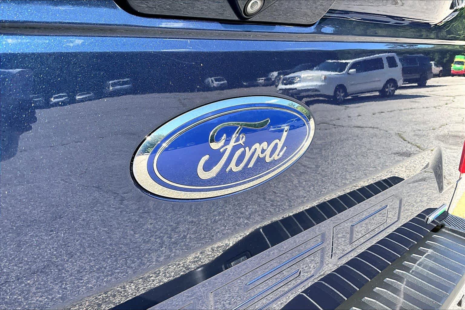 Certified 2019 Ford F150 Lariat w/ Equipment Group 502A Luxury AWD/4WD image 33