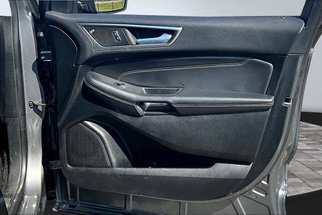 Certified 2024 Ford Edge Titanium AWD/4WD image 24