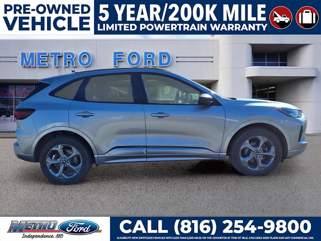 Certified 2023 Ford Escape ST-Line w/ Tech Pack #1 AWD/4WD image 2