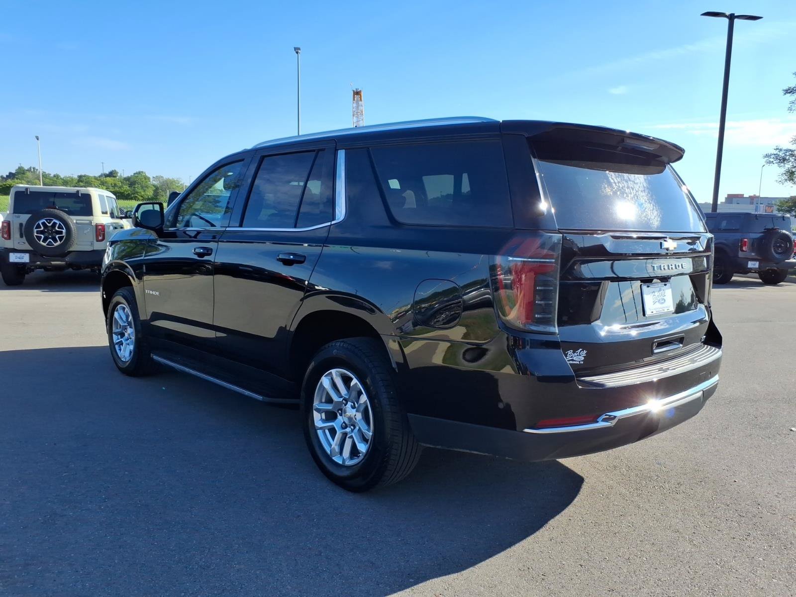 Used 2025 Chevrolet Tahoe LT AWD/4WD image 5