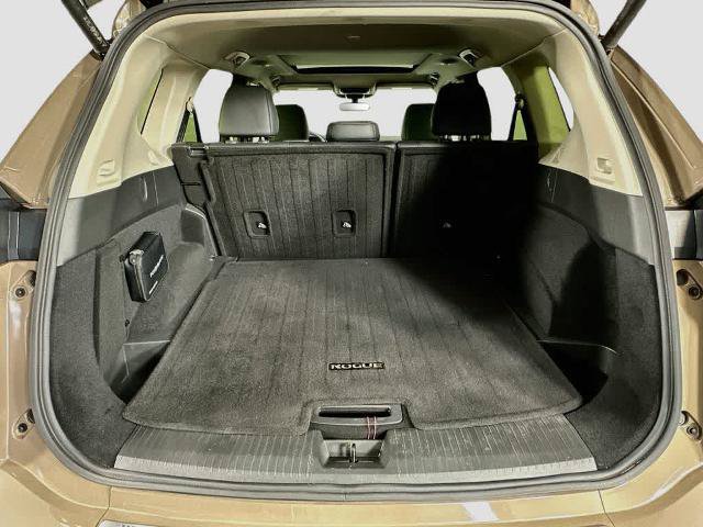 Used 2024 Nissan Rogue SV w/ SV Premium Package FWD image 21