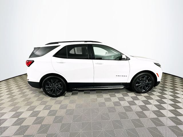 Used 2022 Chevrolet Equinox RS w/ RS Leather Package image 14