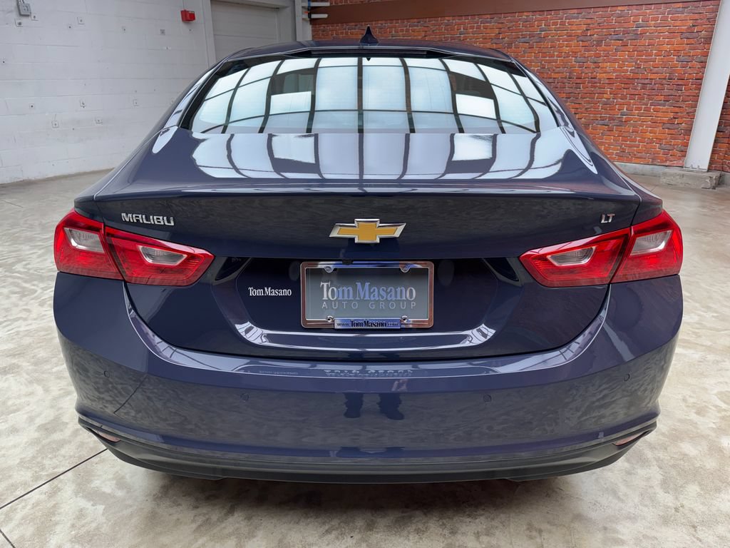 Used 2025 Chevrolet Malibu LT FWD image 4