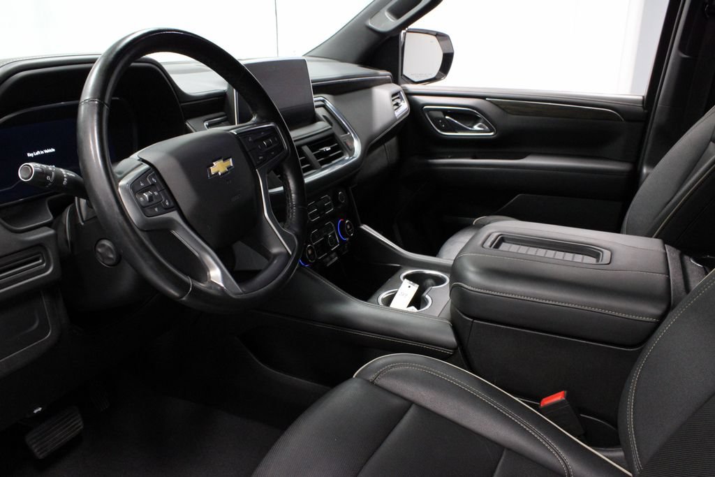 Used 2023 Chevrolet Suburban Premier AWD/4WD image 23