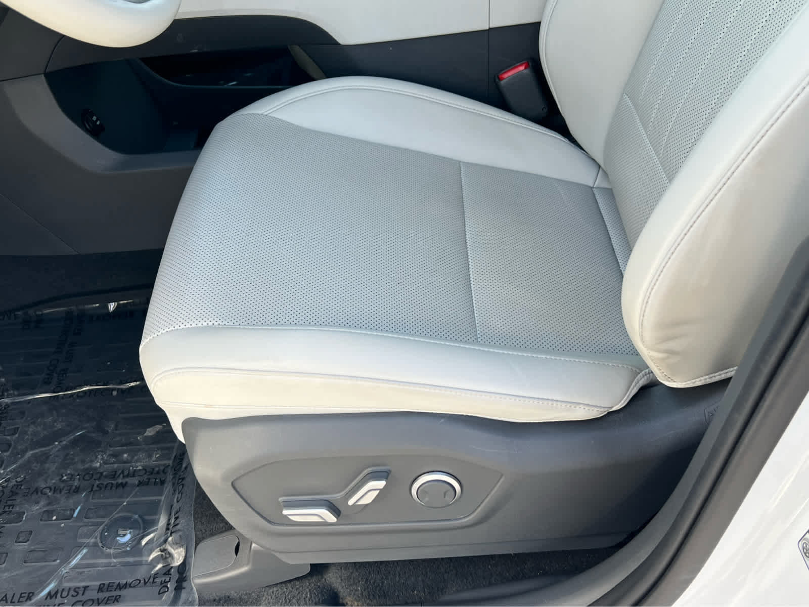 Used 2024 Hyundai Santa Fe SEL AWD/4WD image 30