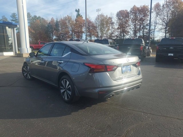 Used 2020 Nissan Altima 2.5 SV image 3
