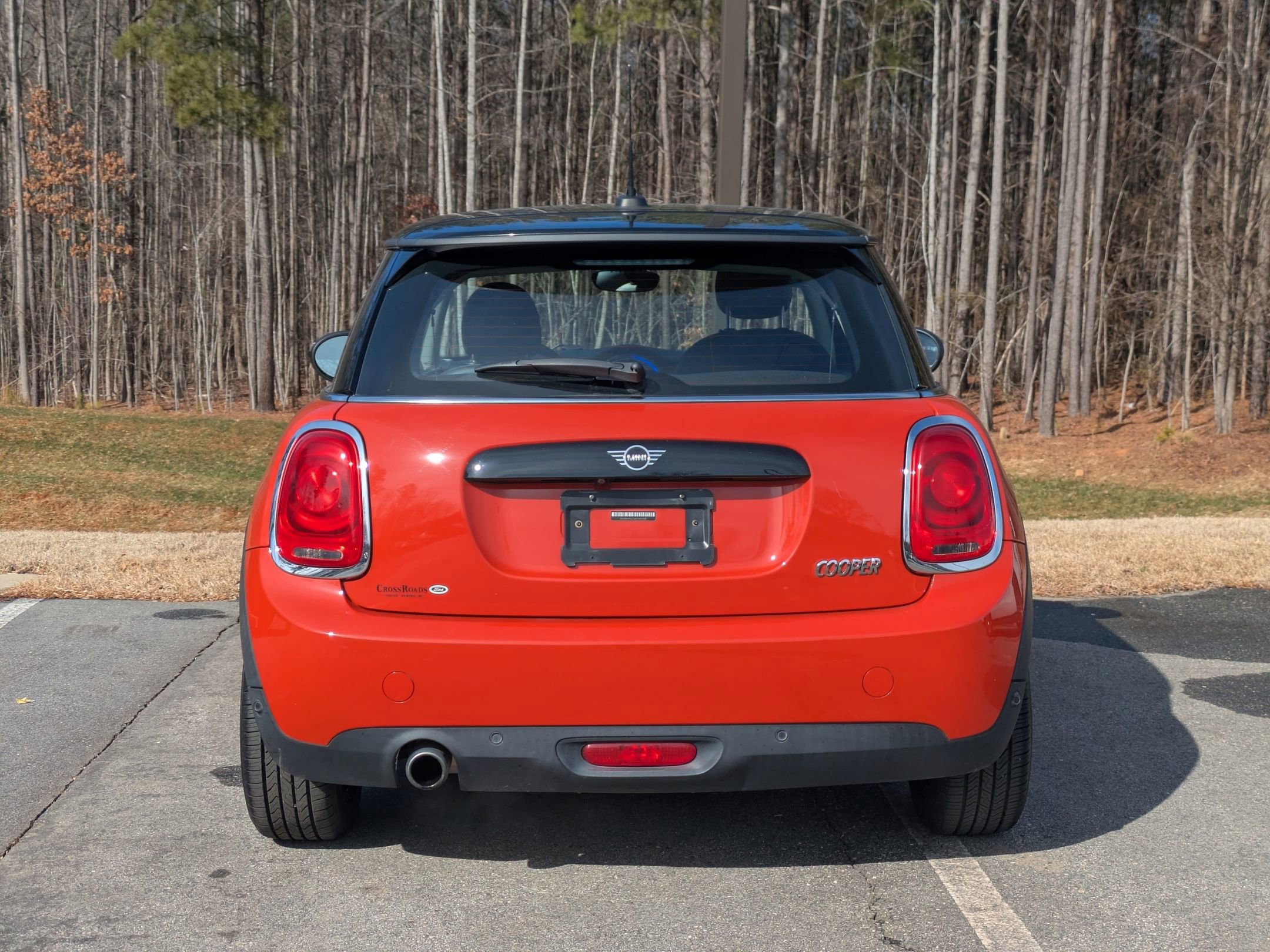 Used 2019 MINI Cooper 2-Door Hardtop image 3