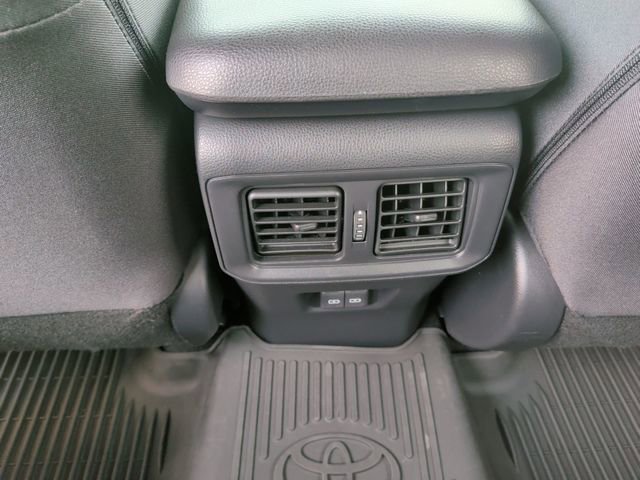 Used 2022 Toyota RAV4 SE w/ Weather & Moonroof Package AWD/4WD image 18