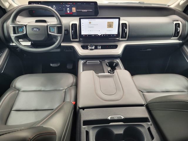 Certified 2025 Ford Expedition Active image 14