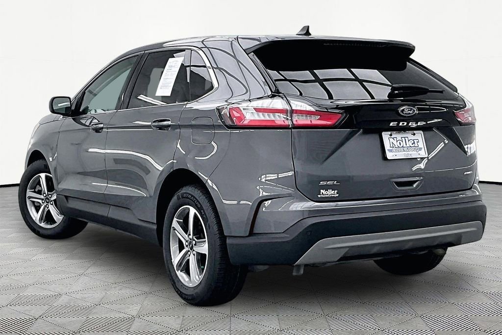 Certified 2024 Ford Edge SEL w/ Convenience Package AWD/4WD image 2