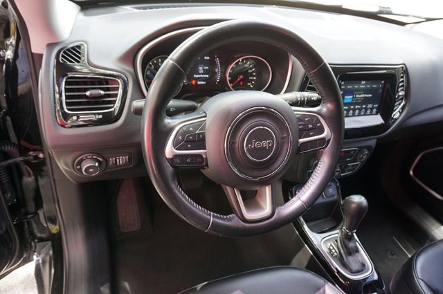 Used 2020 Jeep Compass Latitude FWD image 11