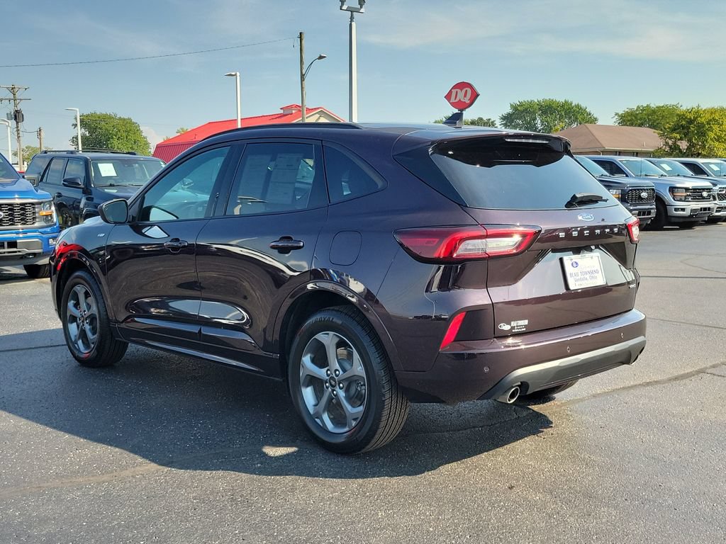 Certified 2023 Ford Escape ST-Line w/ Tech Pack #1 AWD/4WD image 6