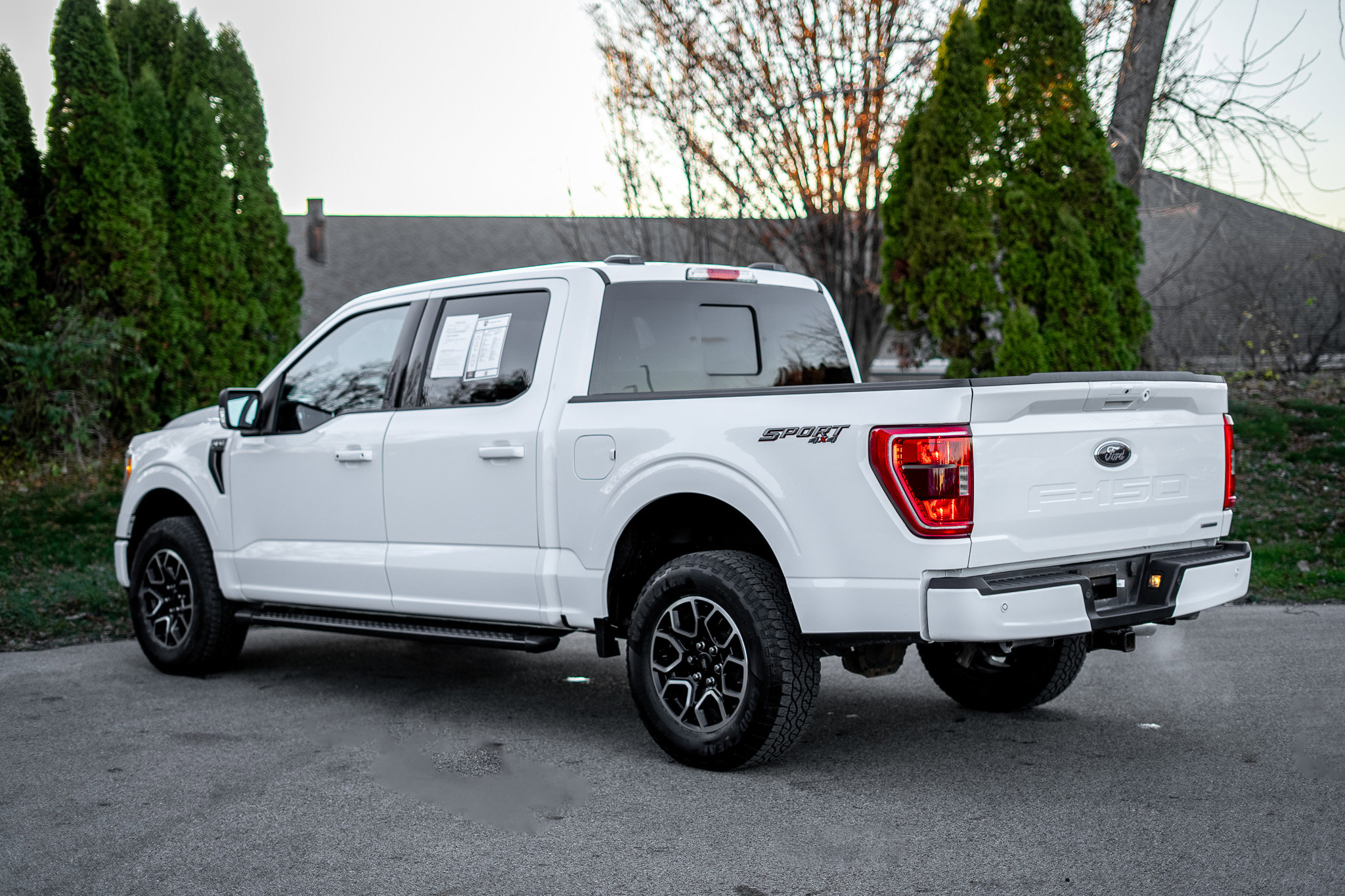 Certified 2022 Ford F150 XLT w/ Equipment Group 302A High image 8